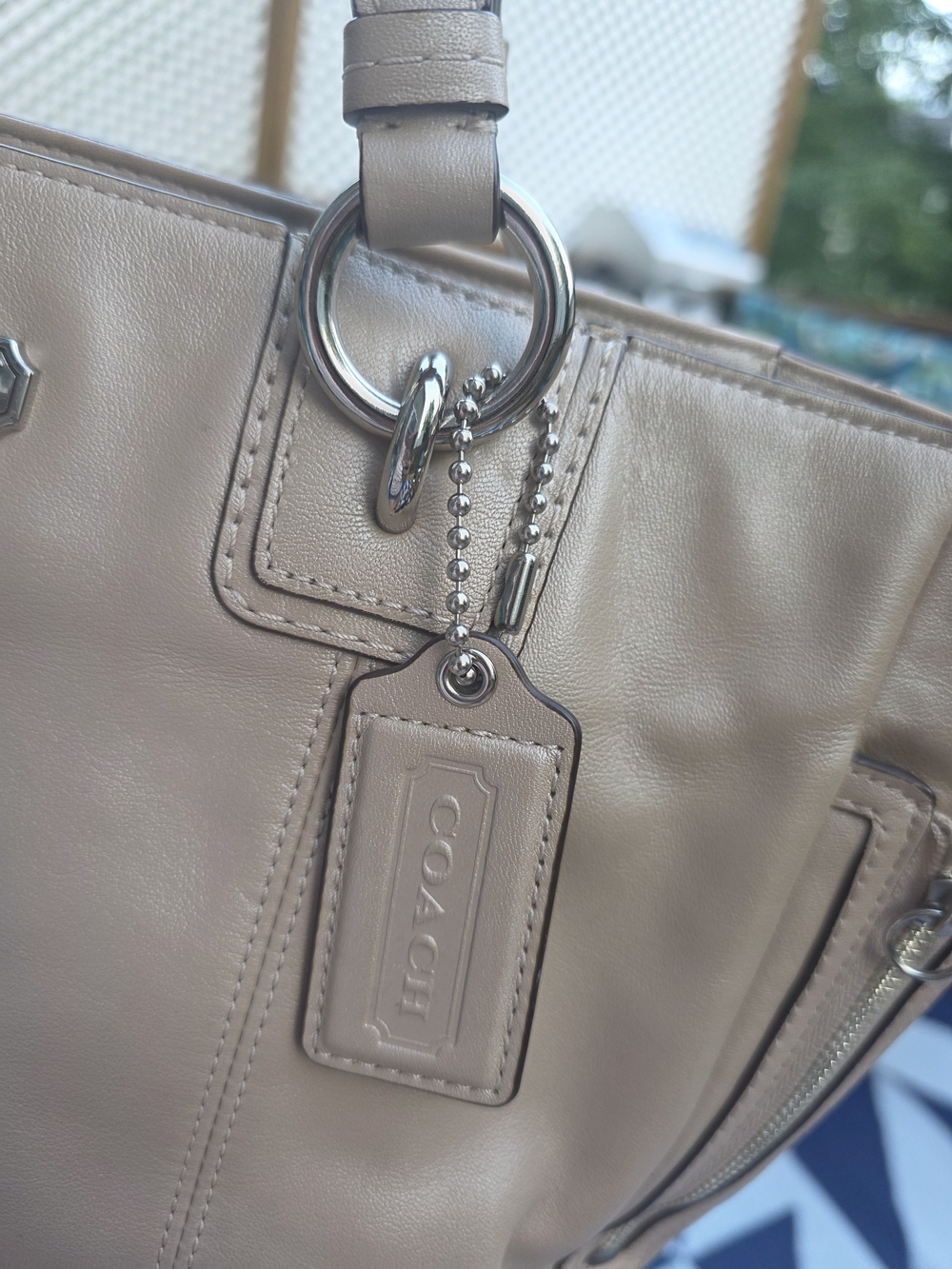 COACH Beige Leather Shoulder Bag with Silver Hardware & HANGTAG!!! ❤️❤️❤️❤️ - Picture 8 of 10